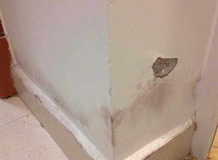 墻面滲水有什么辦法修復?屋頂防水施工的時候這些要留意